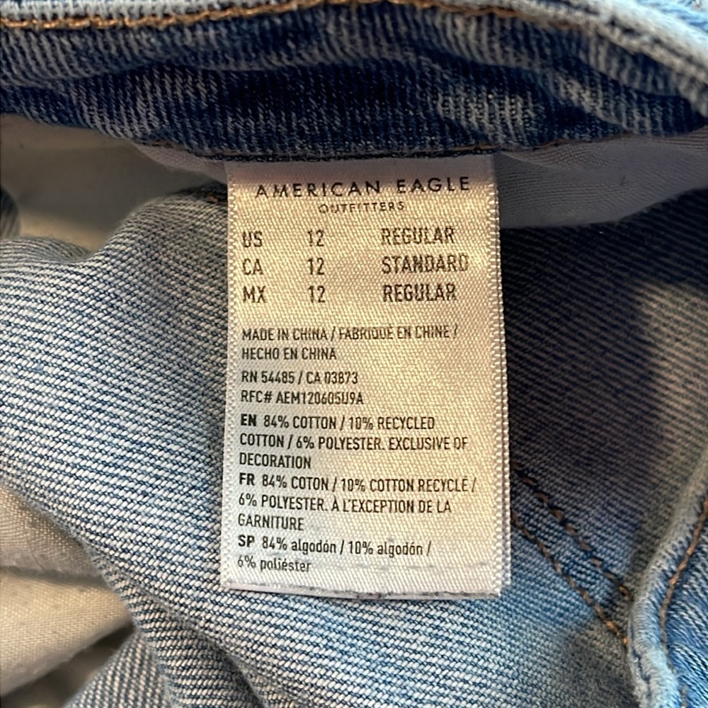American Eagle Ripped Mom Jean Size 12 Denim High Rise Straight Leg Streetwear - Picture 9 of 9